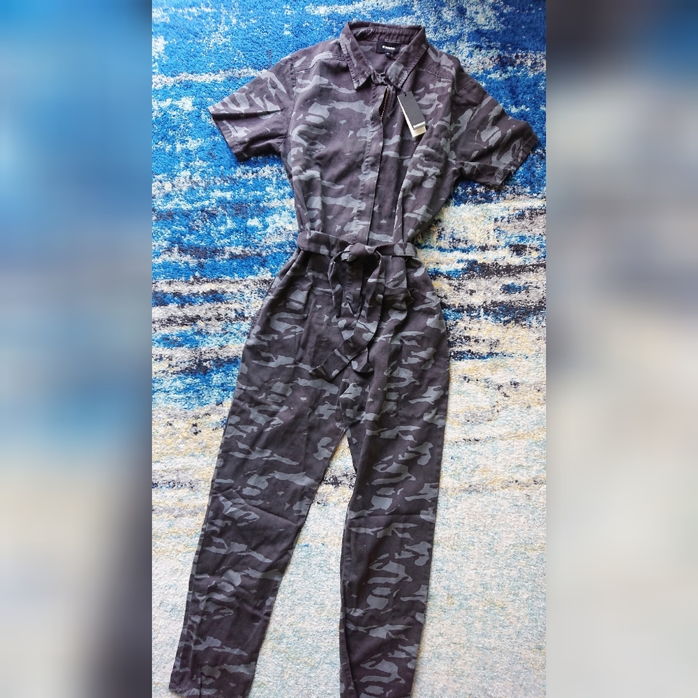 NWT Monrow Camo Jumpsuit belted $298 - Picture 9 of 10
